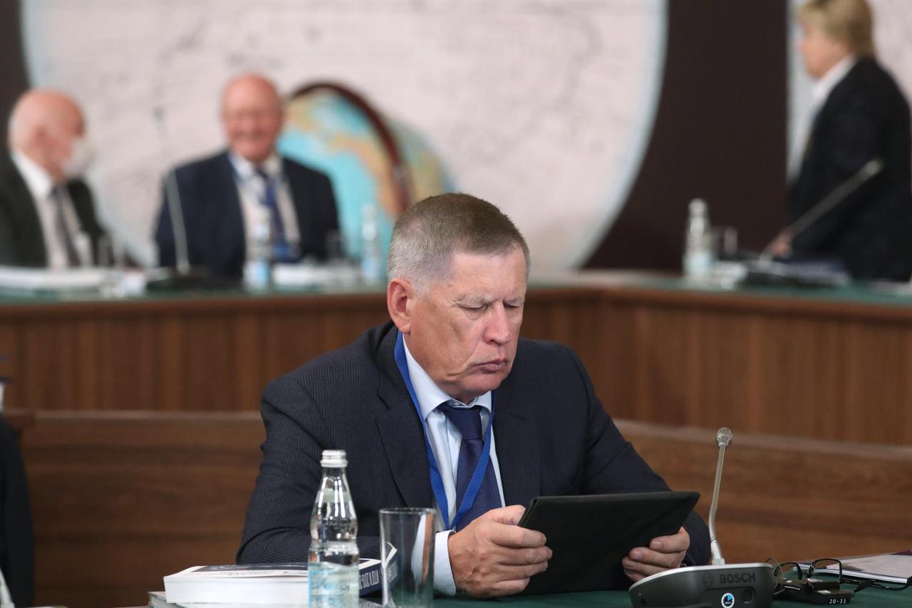 Meeting of Russian Geographical Society board of trustees