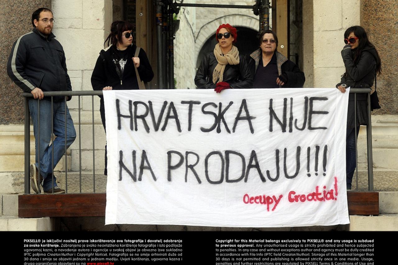 peristil,split,prosvjed,occupy