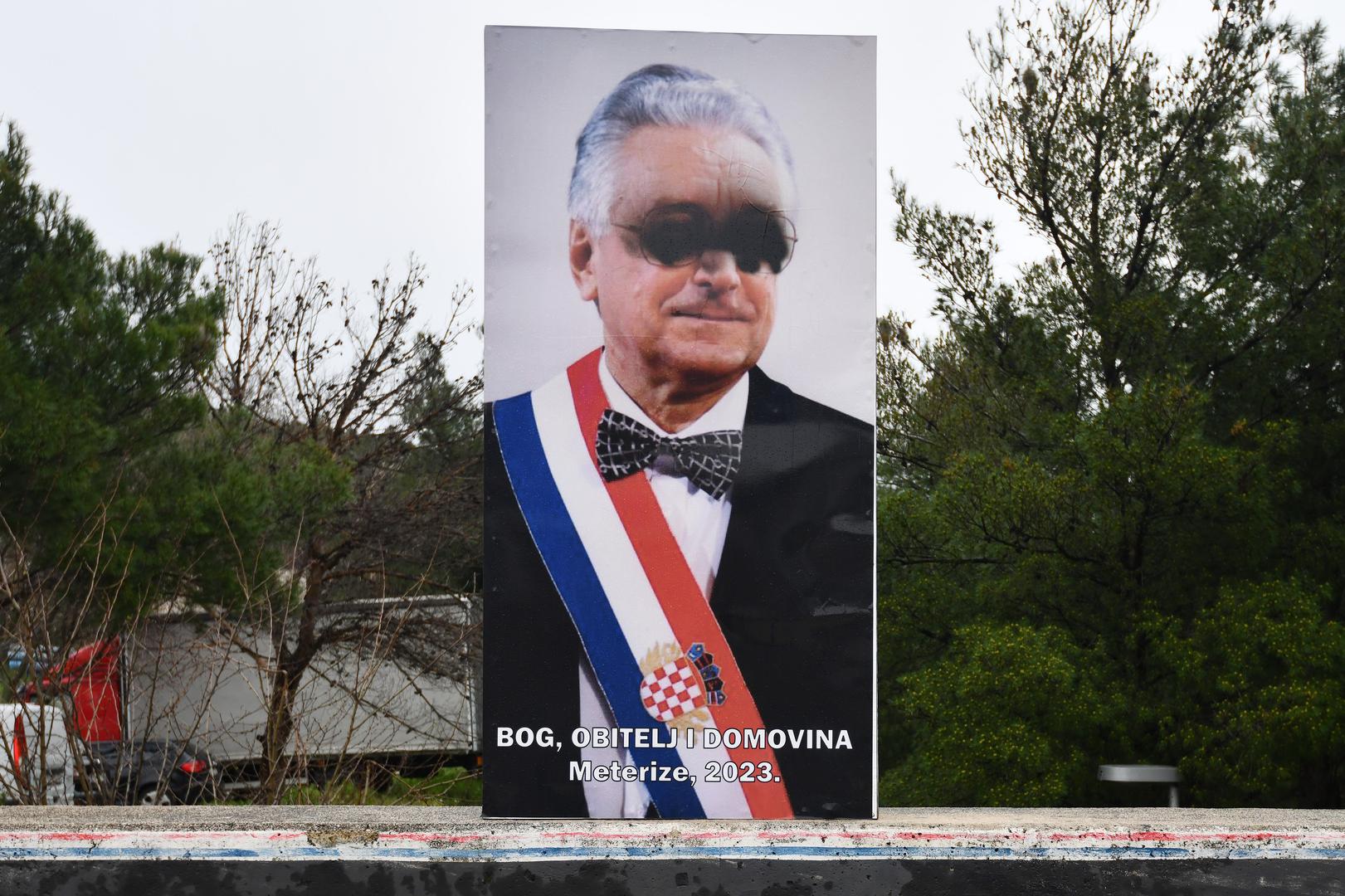 Policijski službenici su izašli na teren kako bi vidjeli o čemu je riječ, potvrdila nam je glasnogovornica Sanja Baljkas, nakon čega će biti poznato više detalja.