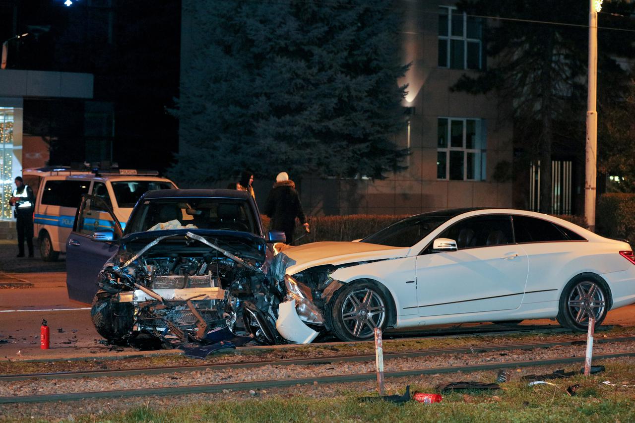 U prometnoj nesreći u Osijeku sudjelovalo više vozila