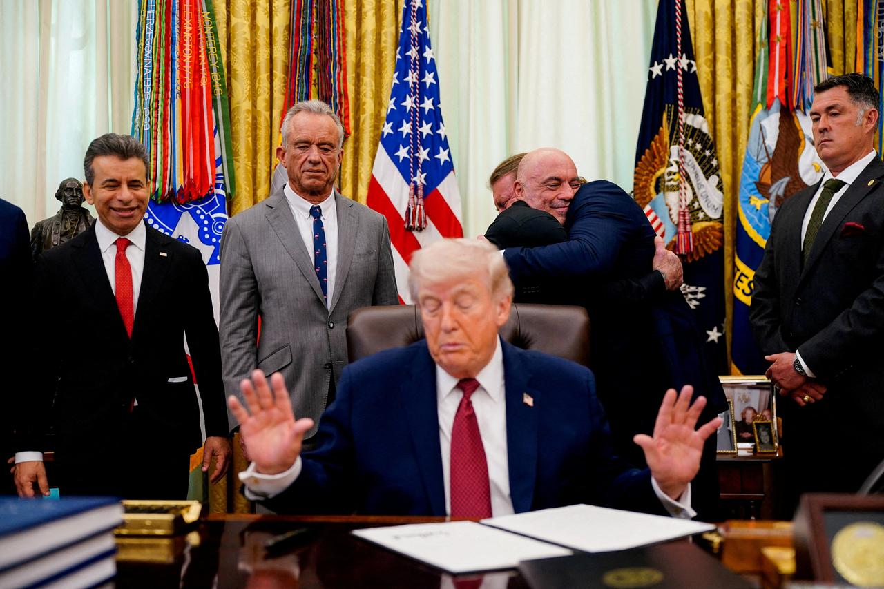 storyeditor/2026-05-17/2026-04-18T151555Z_667646079_RC2QRKAHQ68Z_RTRMADP_3_USA-TRUMP.JPG