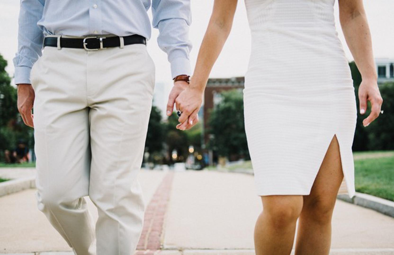 Trči ispred vas - On i li ona...Netko u paru uvijek ima brži tempo. Koliko ste puta poželjeli zalajati jer ste se osjećali kao pas koji pokušava držati korak. Čak iako ste na to više puta upozorili. 