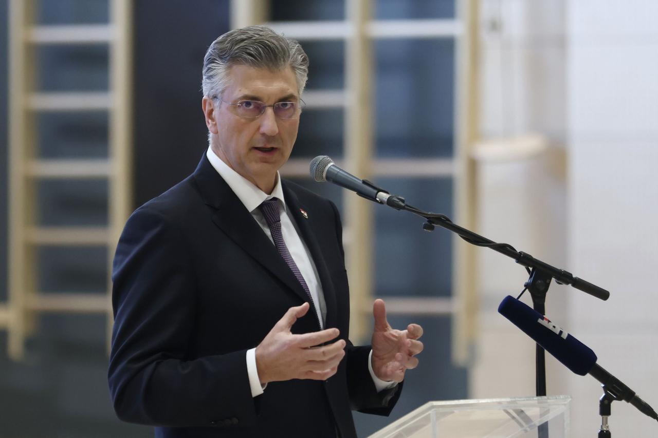 Ozalj: Andrej Plenković na svečanosti otvorenja nove školske dvorane OŠ Slava Raškaj
