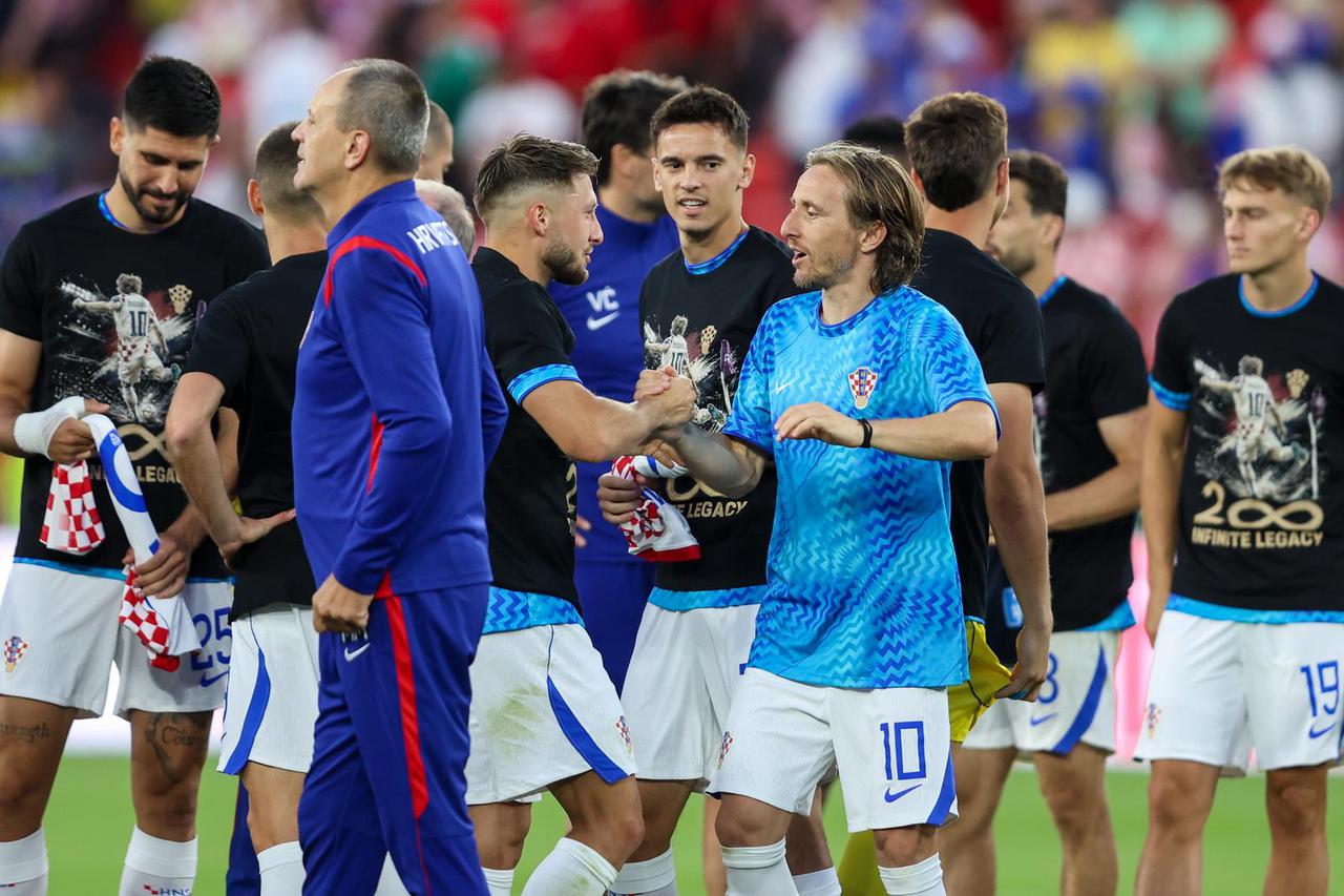 SP 2026 Toronto: Hrvatska reprezentacija obilježila 200. nastup Luke Modrića u dresu Hrvatske