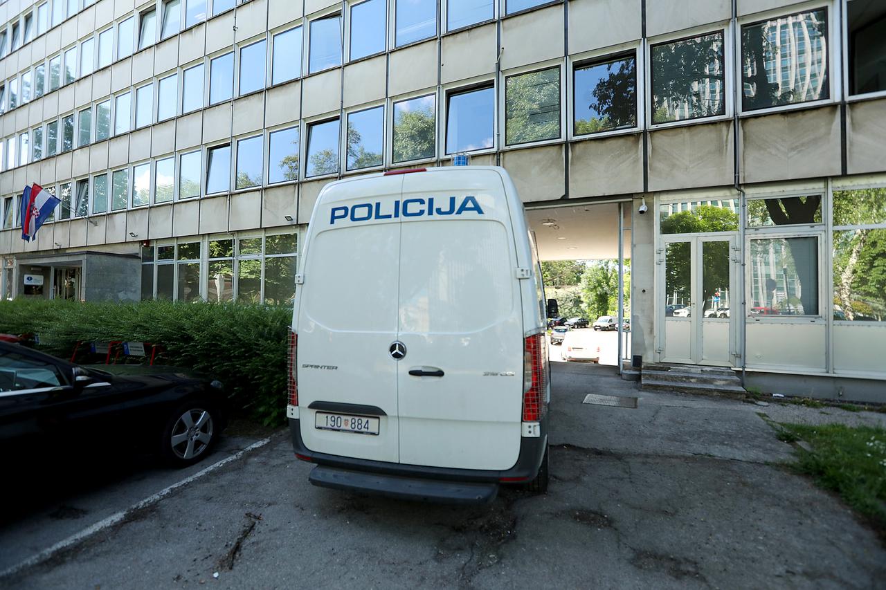 Zagreb: Dovođenje uhićenih u aferi Geodezija na ispitivanje u Ured Europskog javnog tužitelja