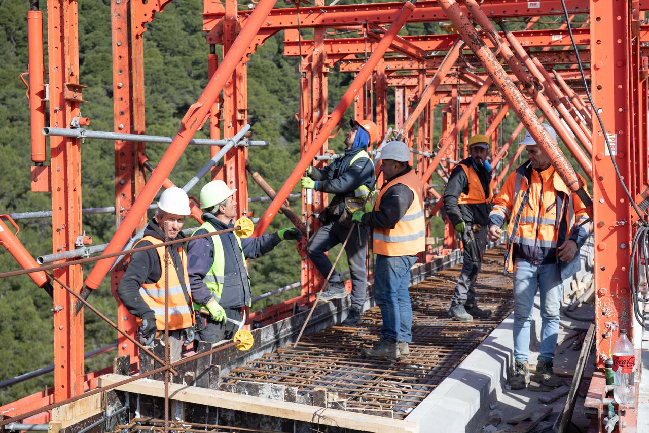 Oleg Butković obišao radove u sklopu izgradnje obilaznice Stona, završne faze projekta 'Cestovne povezanosti s južnom Dalmacijom'
