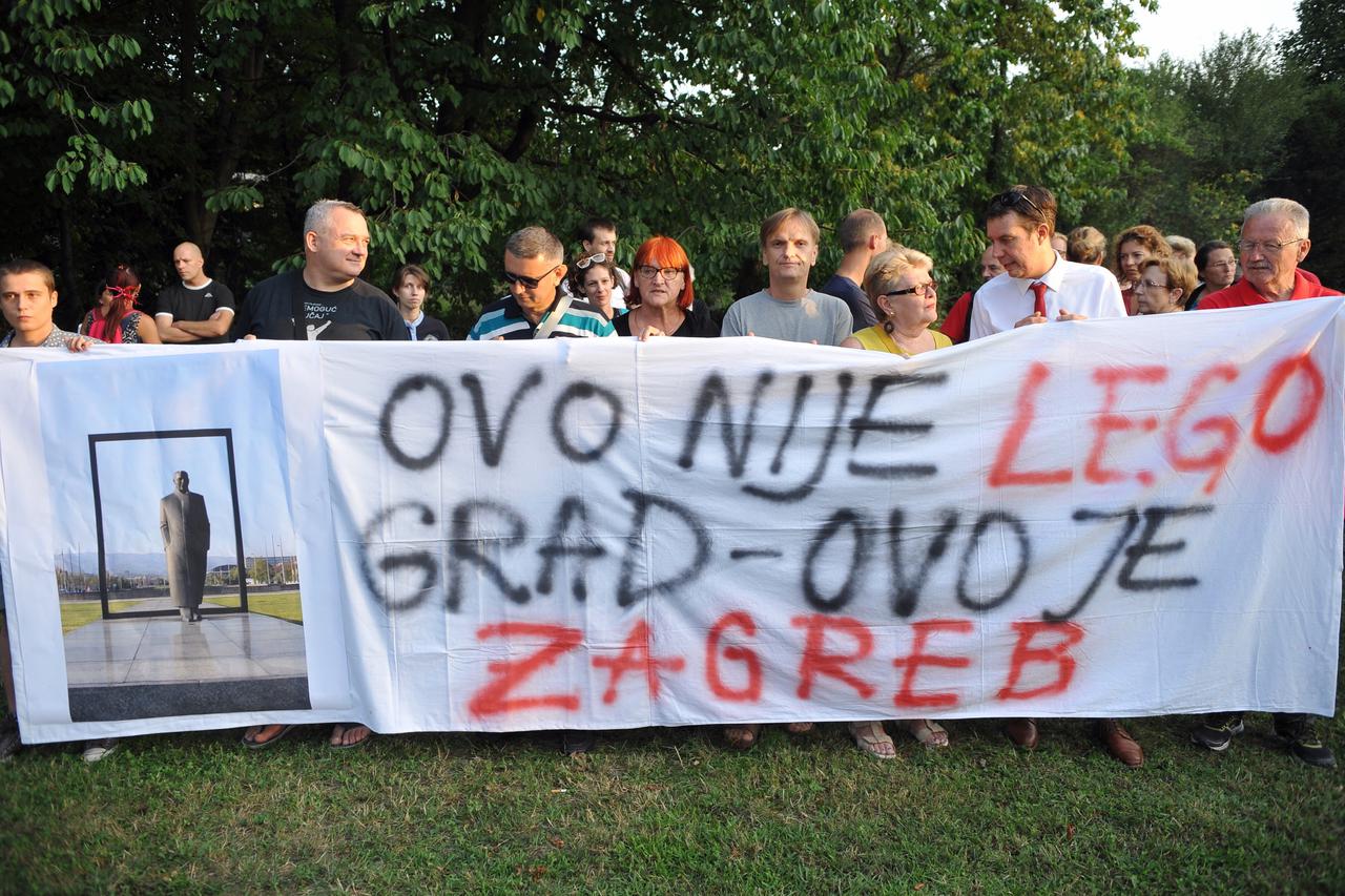 Zagreb: Građani prosvjeduju protiv izgradnje poslovne zgrade na livadi u Sigetu