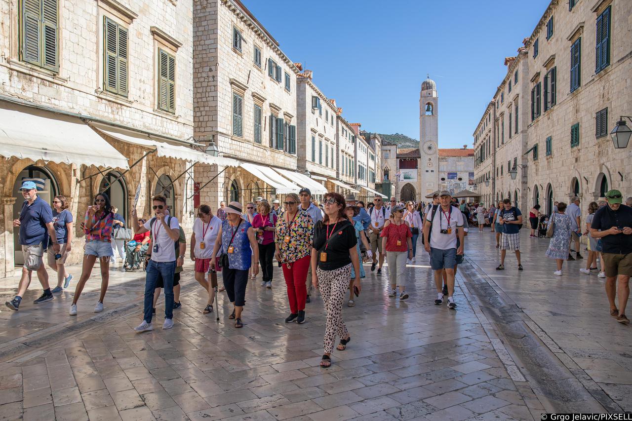 Pravo "bablje ljeto" u centru Dubrovniku