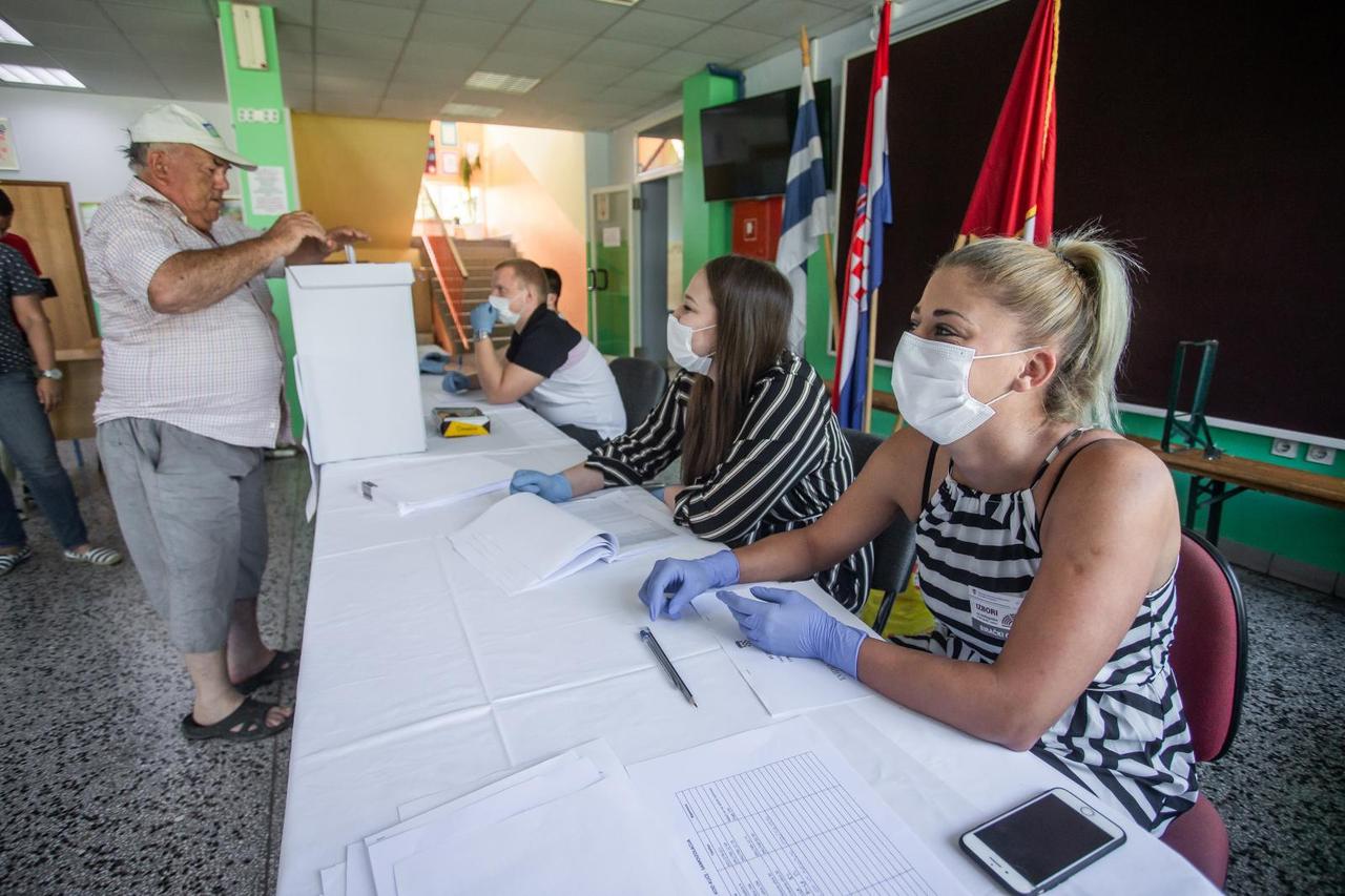 Antunovac: Građani izlaze na birališta kako bi dali svoj glas za zastupnike Hrvatskog sabora
