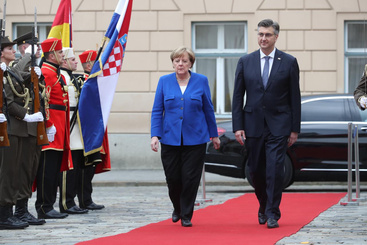 Zagreb: Angela Merkel  u Banskim dvorima se susrela  s premijerom Andrejom Plenkovi?em