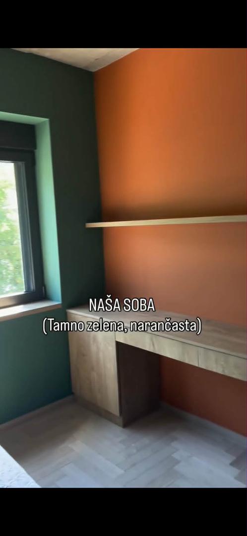 Upravo je taj beskompromisni stav izazvao oduševljenje na mrežama. "Ne liči na svaki drugi Pinterest dom, već je poseban i topao", napisala je jedna korisnica, dok su drugi dodali: "Konačno malo boje!" i "Fali autentičnosti i u interijerima i u životu. Bravo!", hvalili su njezinu želju za originalnošću.