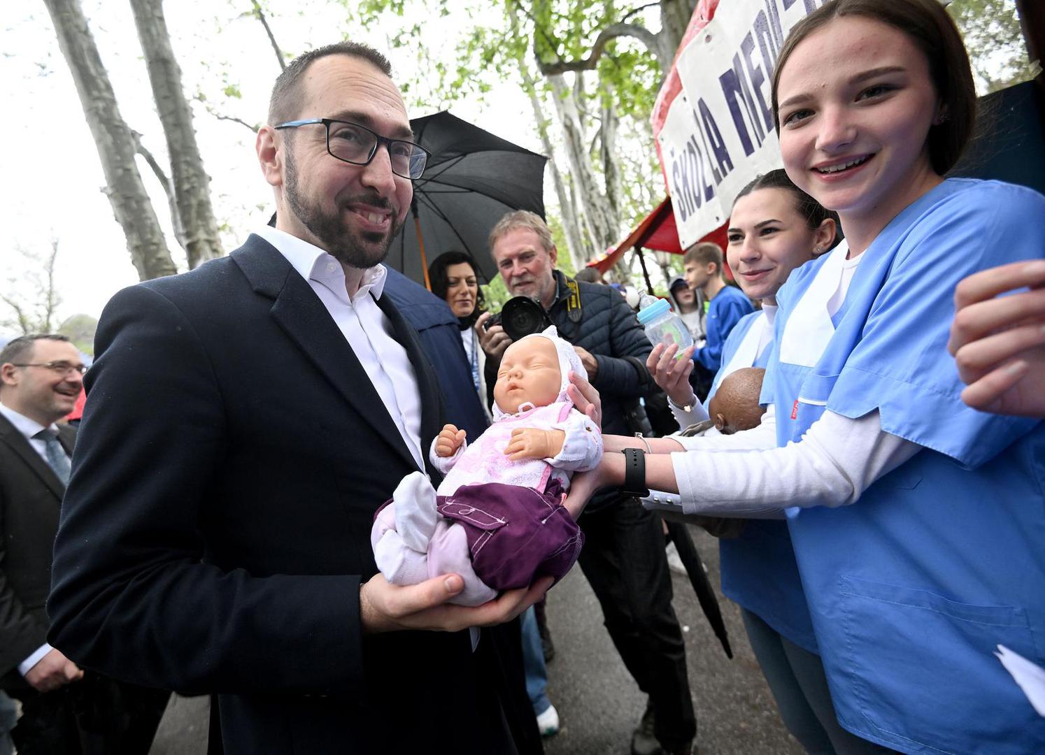 12.05.2023., Zagreb - Gradski ured za obrazovanje, sport i mlade ove godine po 17. put organizira manifestaciju Dojdi osmas, Zagreb te zove, tijekom koje srednje skole Grada Zagreba predstavljaju svoje obrazovne programe ucenicima osmih razreda osnovnih skola kako bi im odluku o izboru primjerene skole i nastavku obrazovanja ucinile sto laksom. Photo: Marko Lukunic/PIXSELL