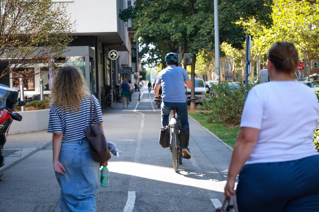 Zagreb: Nova biciklistička staza u Ulici grada Mainza podijelila je građane