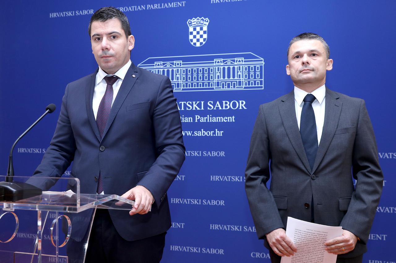 Nikola Grmoja i Damir Sabljak na konferenciji za medije