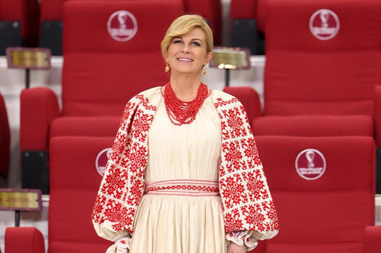 KATAR 2022 - Kolinda Grabar Kitarović u narodnoj nošnji na utakmici Hrvatska - Kanada