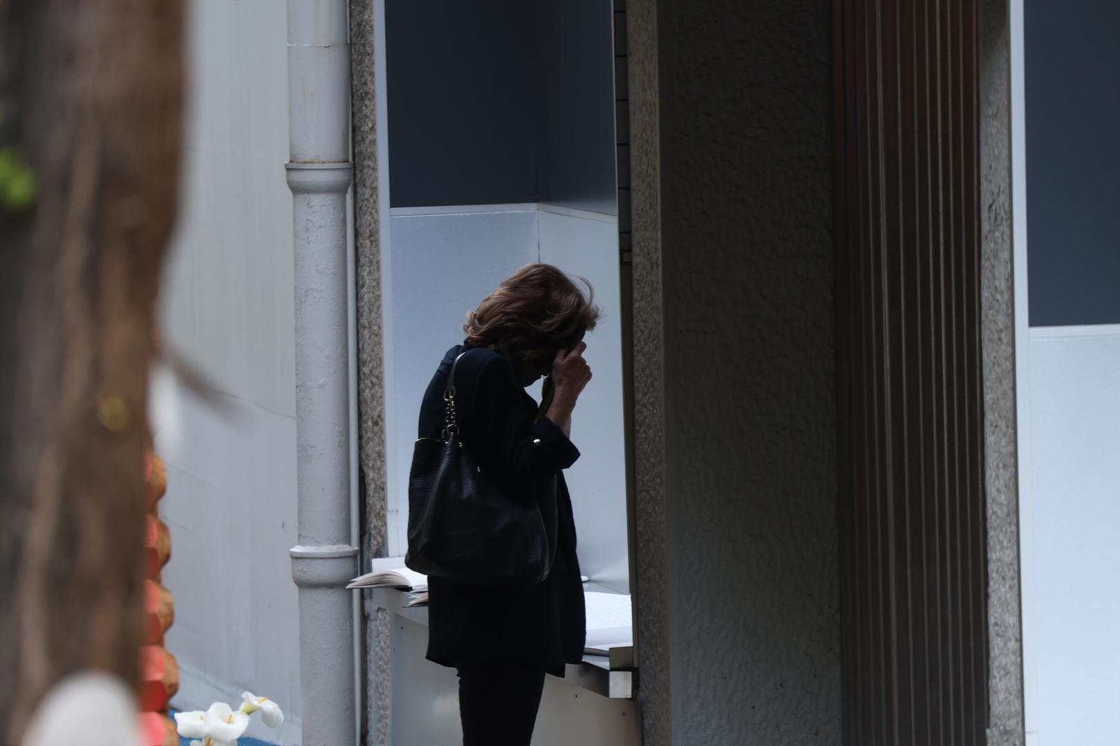 Na broju 10, ispred mjesta zločina, građani će do 20 sati moći odati počast ubijenima upisivanjem u Knjigu sjećanja, polaganjem cvijeća i paljenjem svijeća.