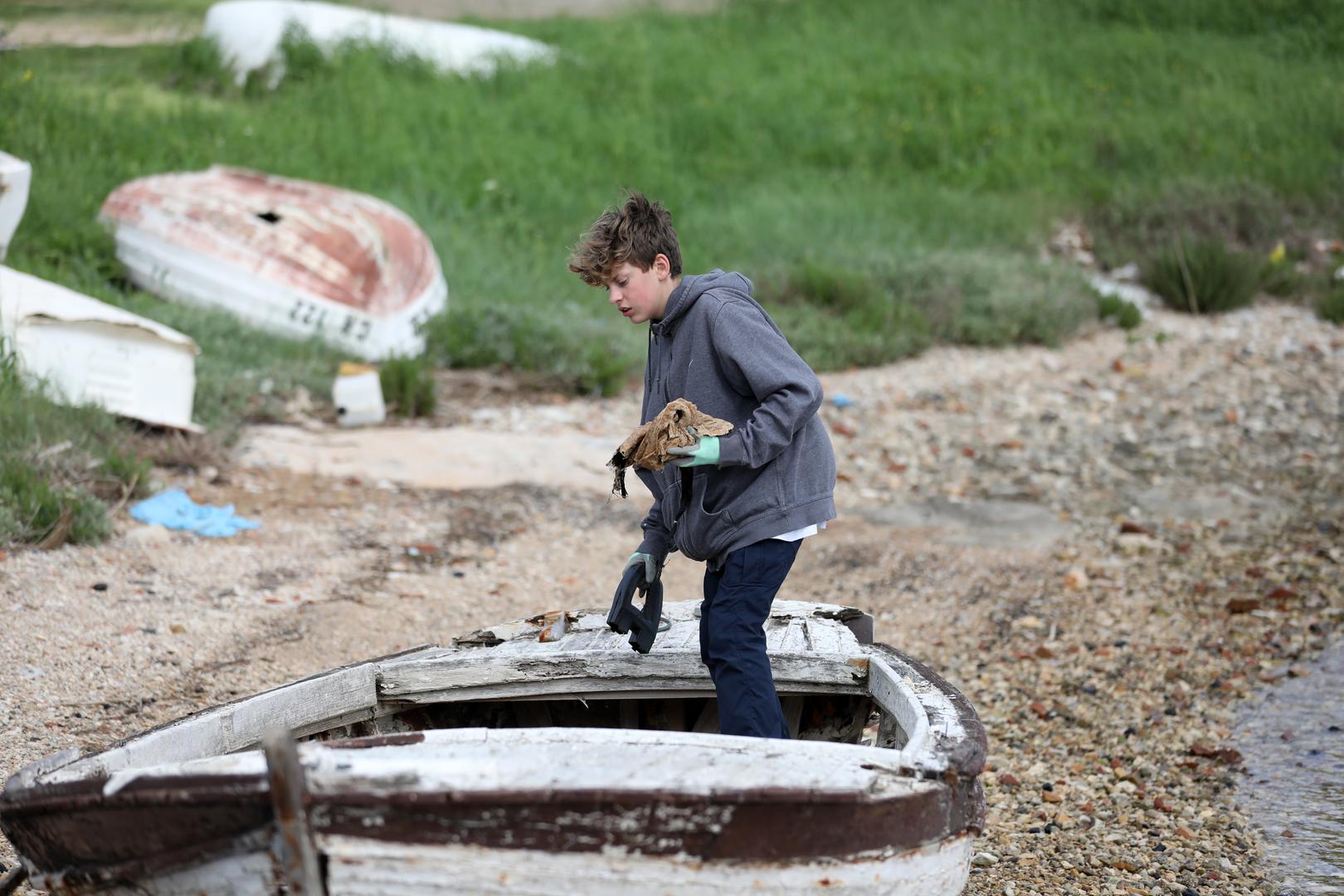 26.04.2025., Liznjan - Liznjansko se priobalje cistilo u sklopu ekoloske akcije Rezolucija Zemlja 2025. Photo: Sasa Miljevic/PIXSELL