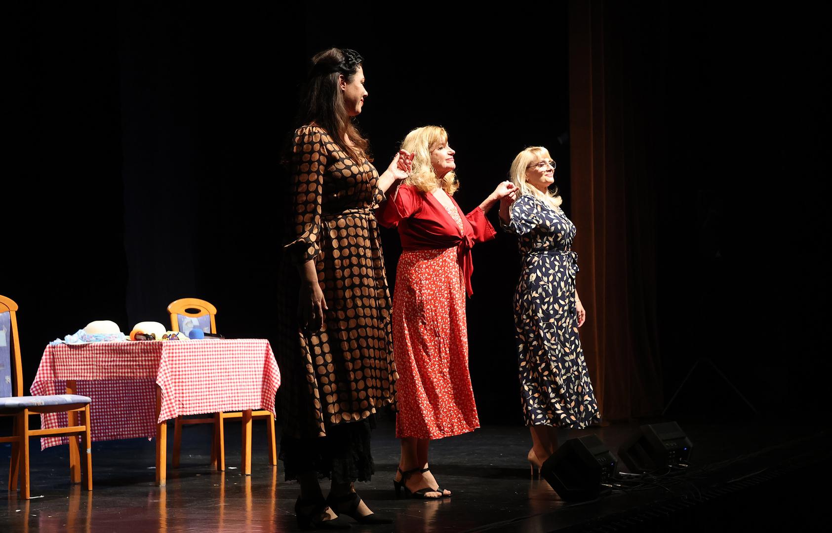 Više fotografija ove spektakularne predstave pogledajte u nastavku naše galerije. 