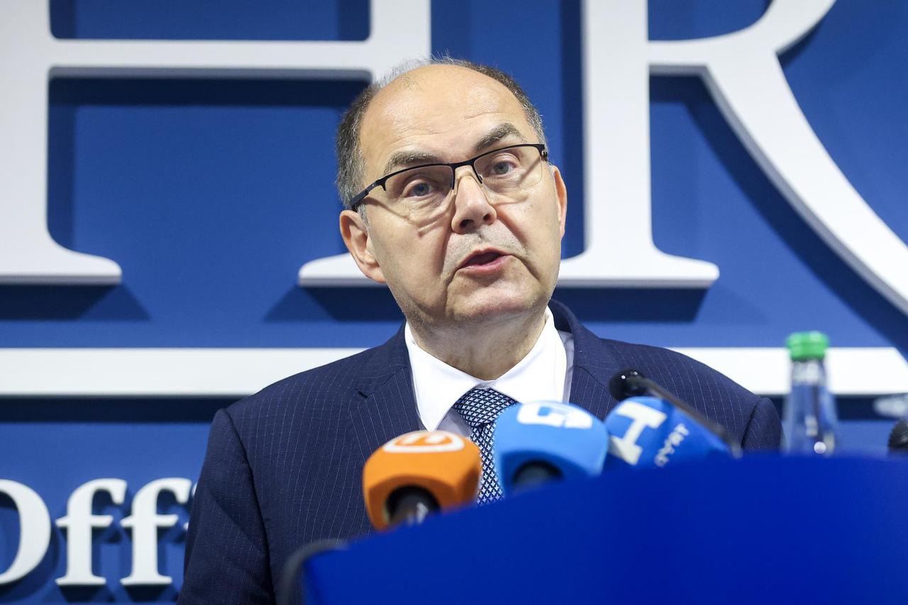 Sarajevo: Christian Schmidt sastao se sa ministricom vanjskih poslova Japana Yokom Kamikawom