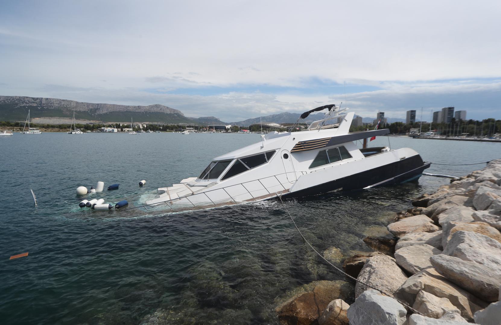 Ranije ovog tjedna snažno nevrijeme pogodilo je sjeverozapadni dio Istre – najviše Novigrad – gdje je u kratkom vremenu palo gotovo 100 litara kiše po četvornom metru, a zabilježeno je i preko 2000 udara groma u samo dva sata.