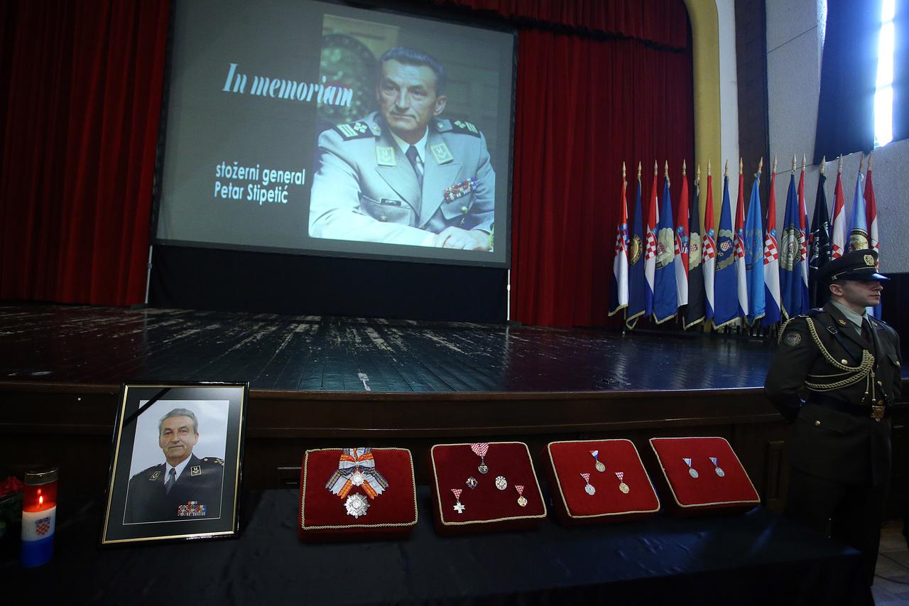 Komemoracija za pokojnog generala Stipetića