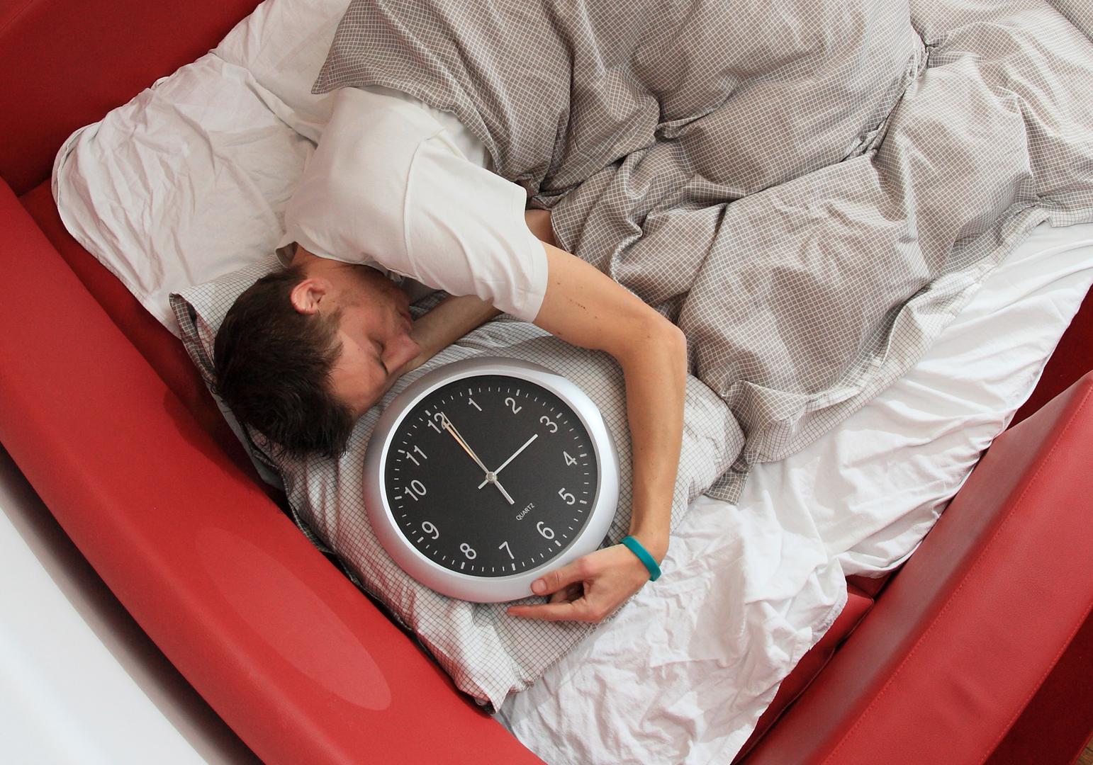 7. Apneja u snu - osoba tijekom sna prestane disati 

