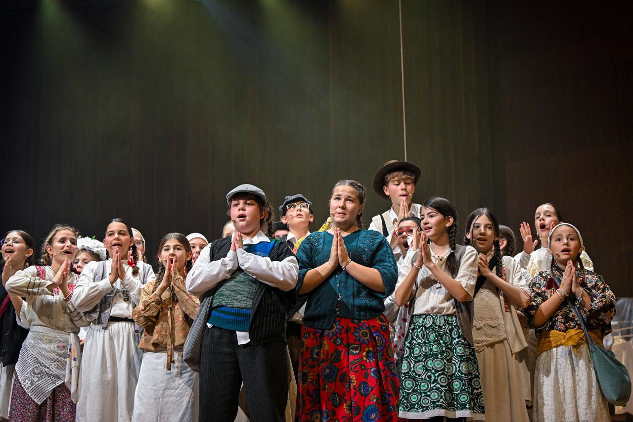 Zagreb: Premijera mjuzikla "Vlak u snijegu" u izvedbi Zagrebačke filharmonije