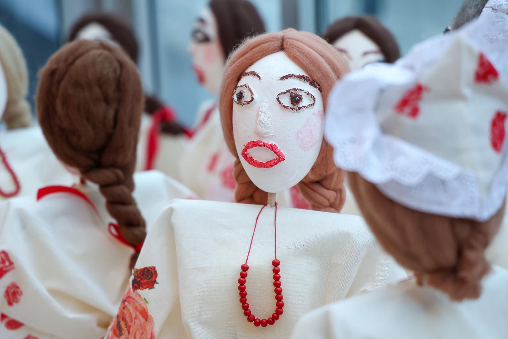 Urednica službenog programa PIF-a Livija Kroflin rekla je na otvorenju festivala da lutkari vole reći da udahnjuju život lutki i čine je živom. Dodala je da lutkari znaju da i svi predmeti, a ne samo figurativne lutke, zapravo imaju život u sebi. „Oni ga samo trebaju probuditi”, kazala je