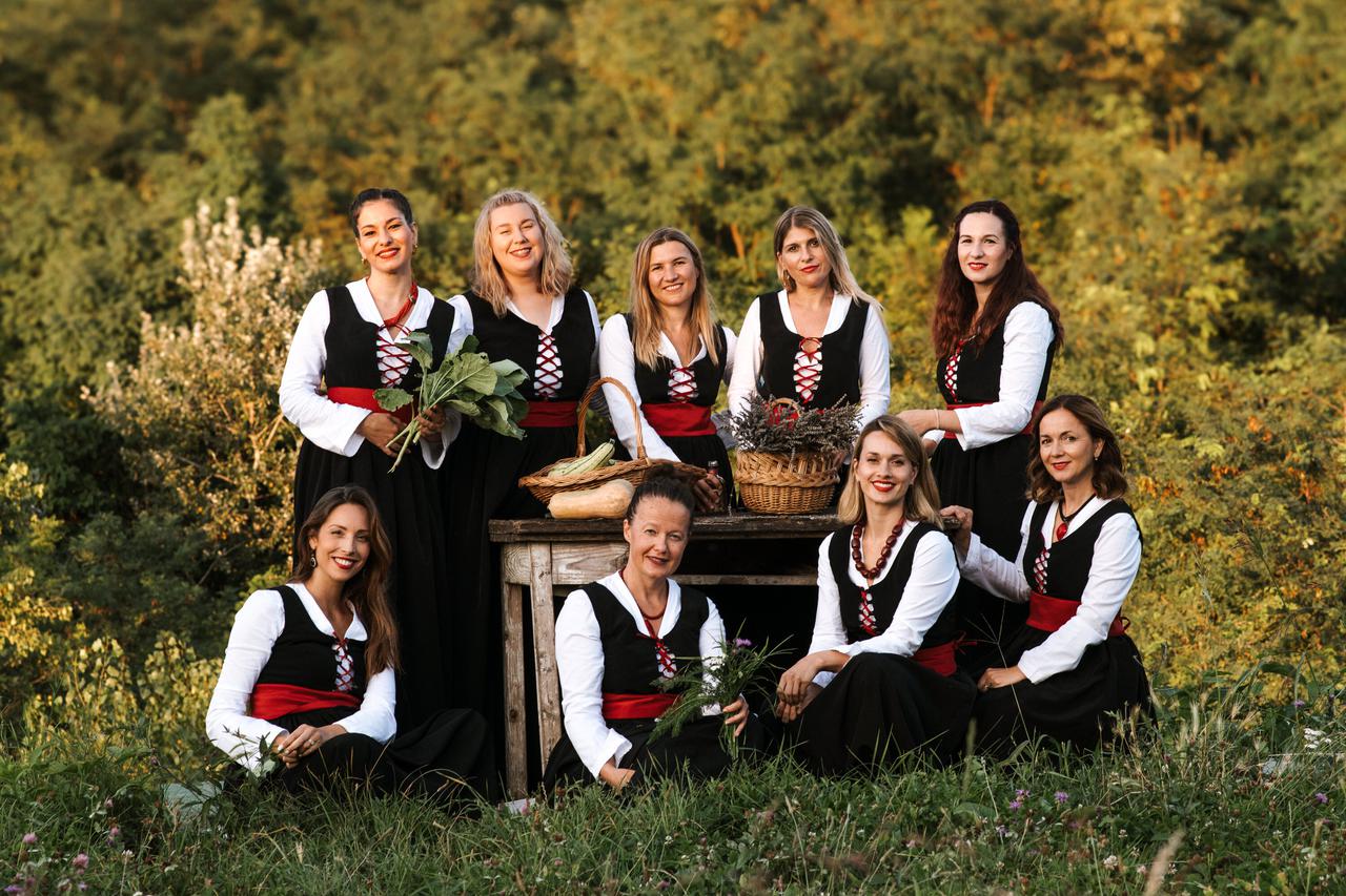 Ženska klapa Dišpet