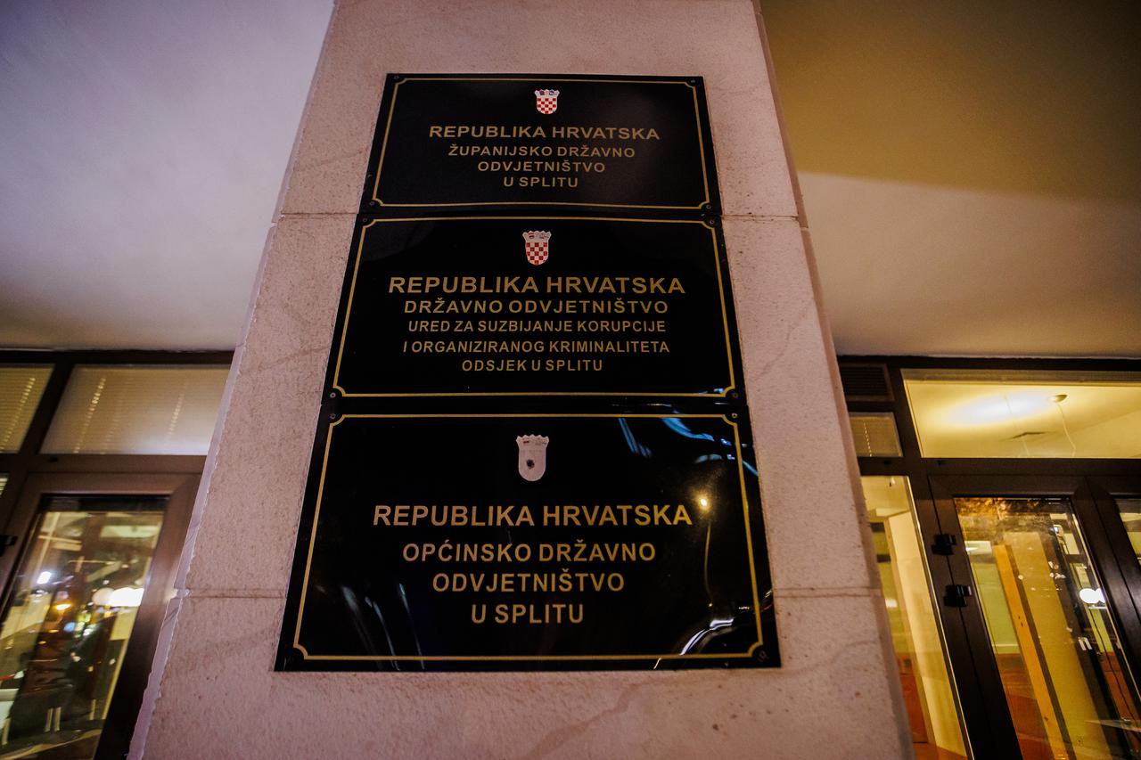 Spli: Odvjetnik Krešimir Škarica dao je izjavu medijima