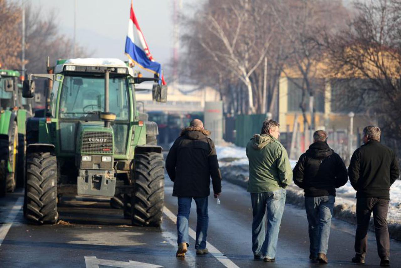 prosvjed, mljekari (1)