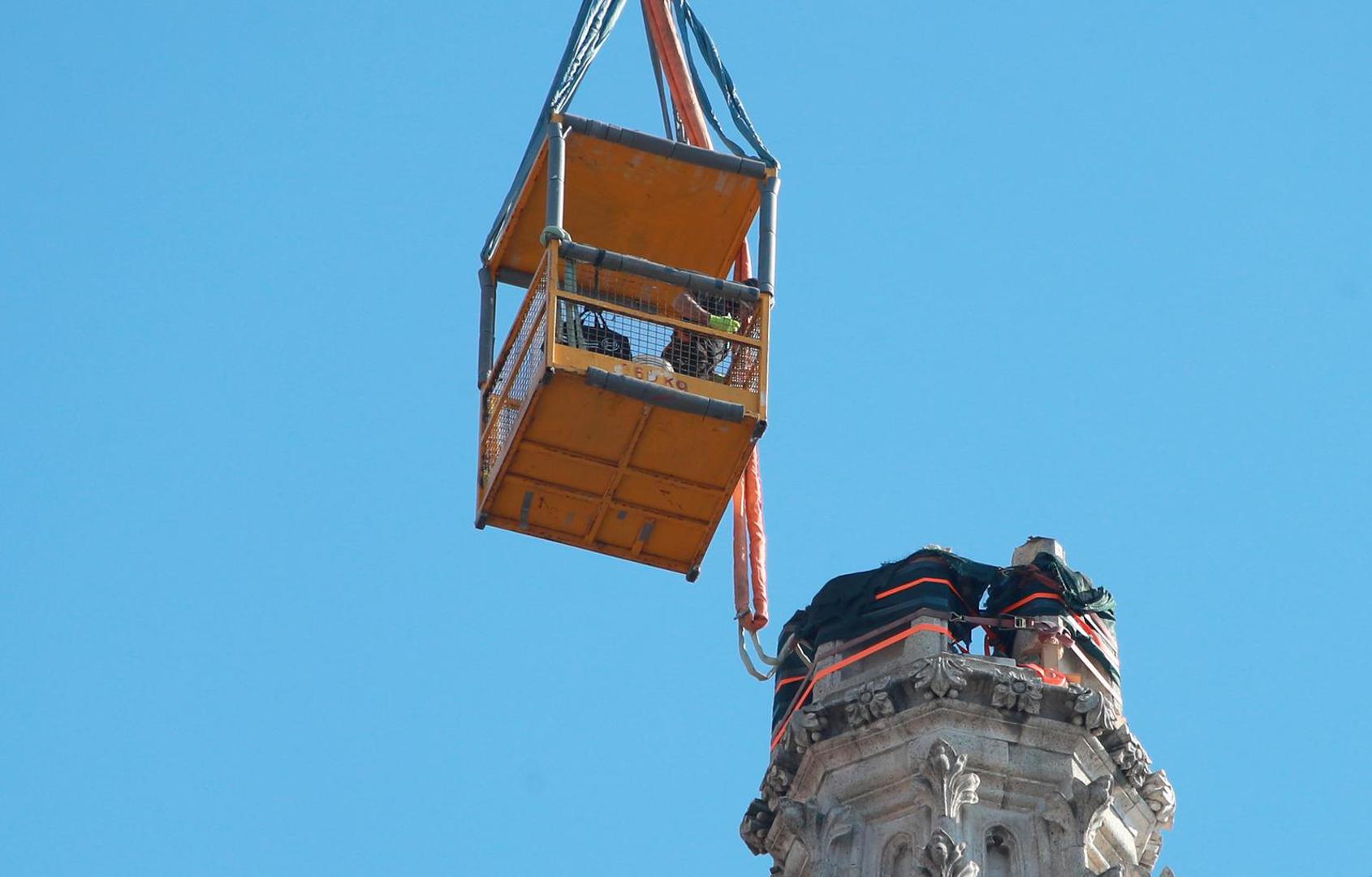 Kako je najavila, u tijeku je evakuacija zbirke Zagrebačke riznice, koja je u procesu restauracije i u sklopu cjelovite obnove katedrale i nadbiskupskog dvora bit će prezentirana i otvorena javnosti kao jedan od najbogatijih hrvatskih sakralnih muzeja.