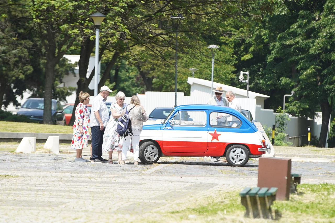 Beograd: U Kući cvijeća obilježen Dan mladosti