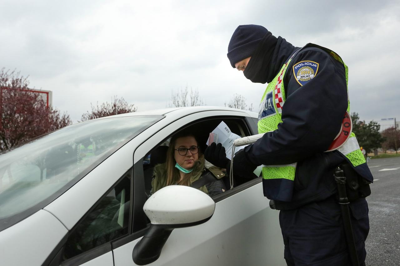 Policija u Zagrebu na Jadranskoj aveniji