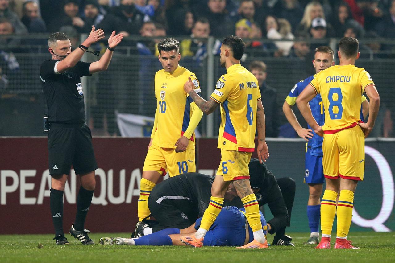FIFA World Cup - UEFA Qualifiers - Group H - Bosnia and Herzegovina v Romania