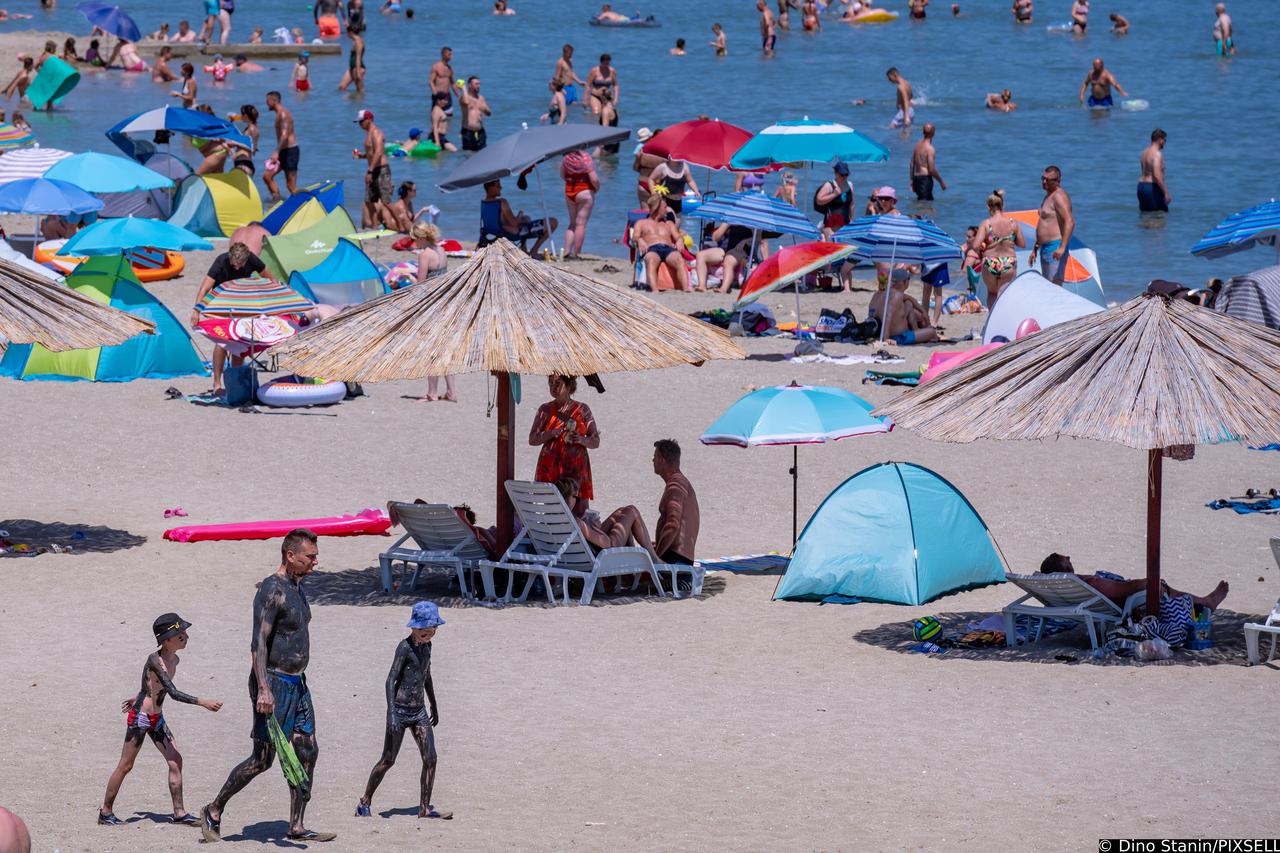 Odmor na Kraljičinoj plaži u Ninu