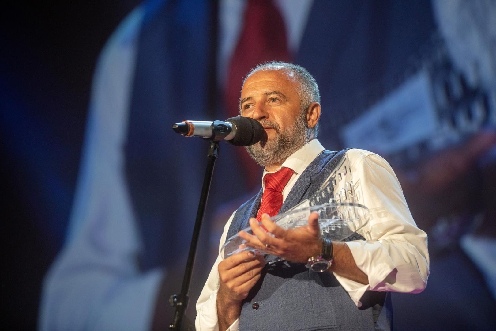 29.08.2020.., Pula - U Areni otvoren Pula film festival prvi put u novom terminu, bez vatrometa i uz postivanje epidemioloskih mjera. Festival je otvorenim proglasio Zdravko Zima, izaslanik predsjednika Republike Hrvatske. Na fotografiji Bruno Krajcar.Photo: Srecko Niketic/PIXSELL