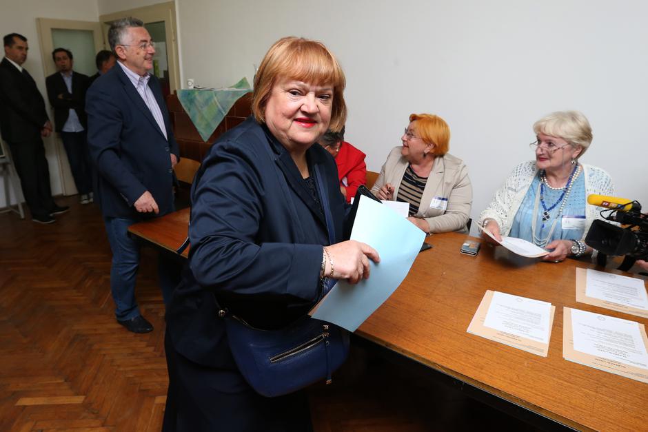 Zagreb: Kandidatkinja za gradonačelnicu Anka Mrak -Taritaš izašla na lokalne izbore