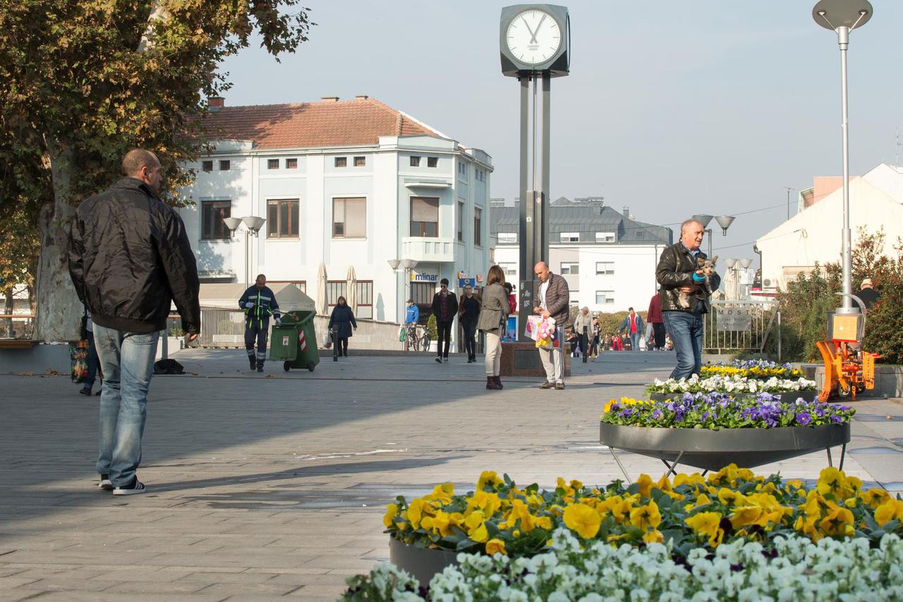 Vukovar: Građani uživaju u sunčanoj suboti