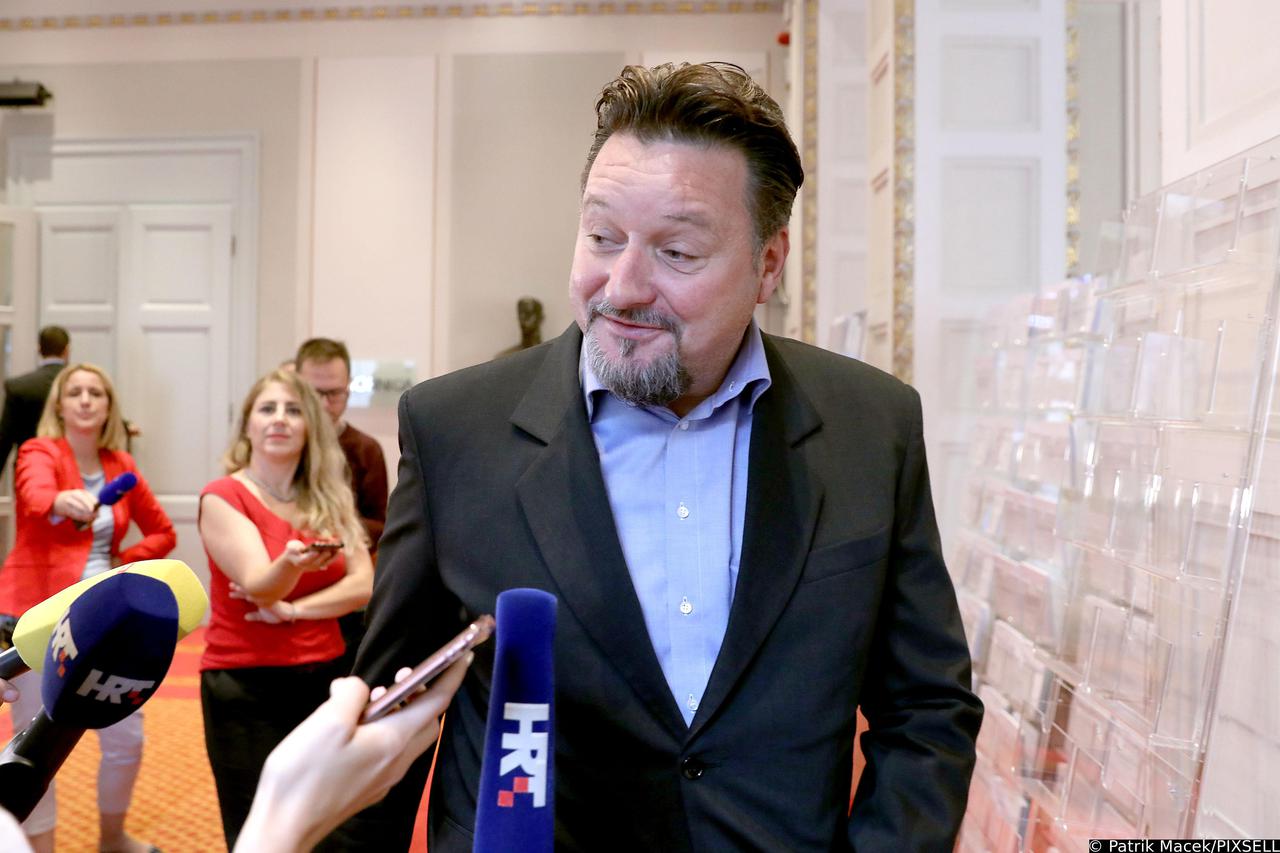 Zagreb: Kuščević dao izjavu nakon glasovanja u Saboru