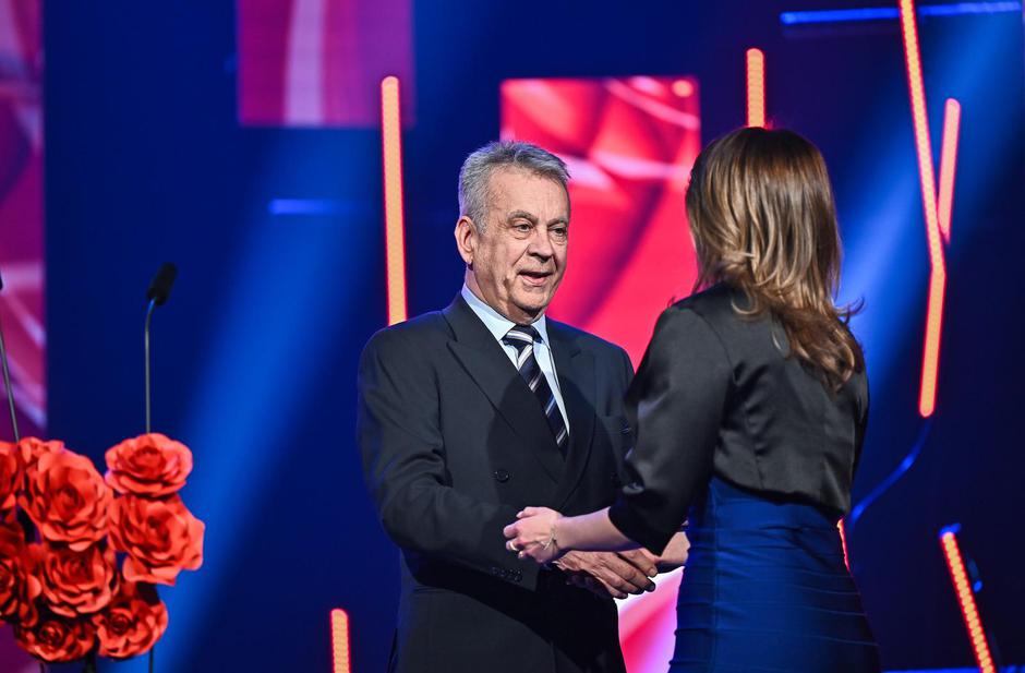 Zagreb: Dodjela medijske nagrade "Večernjakova ruža" u Hrvatskom narodnom kazalištu