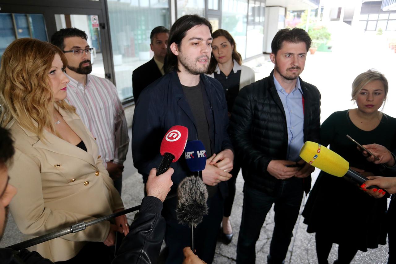 Živi zid upozorava na niz zastrašujućih činjenica vezano uz uvođenje 5G tehnologije
