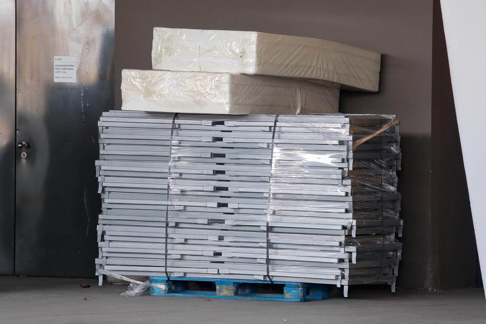 26.10.2020., Zagreb – Naime, u hrvatskim bolnicama ukupno je 14 tisuća kreveta, ali namijenjenih svim vrstama pacijenata, dok COVID odjeli imaju znatno manji broj kreveta. 
Foto: Luka Stanzl/PIXSELL