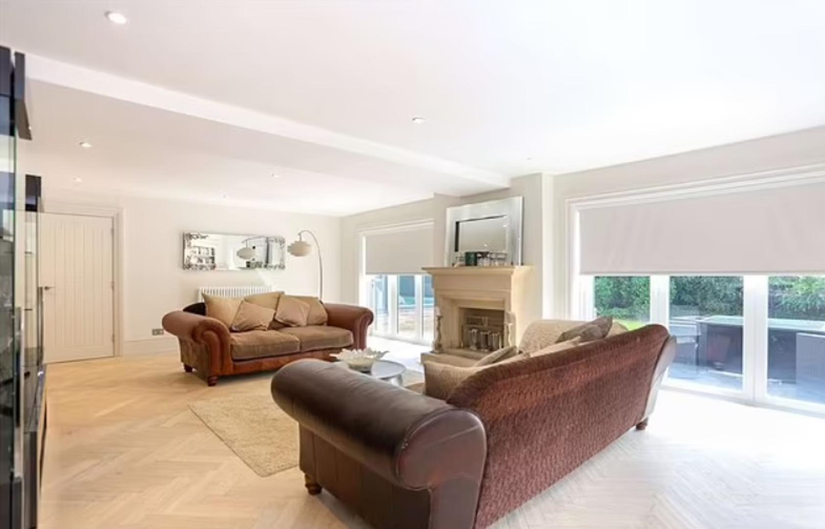 Izvor blizak obitelji izjavio je da je cilj Lukeove kupnje pružiti njegovim roditeljima, majci Lisi (42) i ocu Anthonyju (45) koji je inače vozač taksija, dom do kraja života kao znak zahvalnosti za svu podršku tijekom njegove karijere, posebno u ranim godinama dok je putovao na turnire i trenirao. 