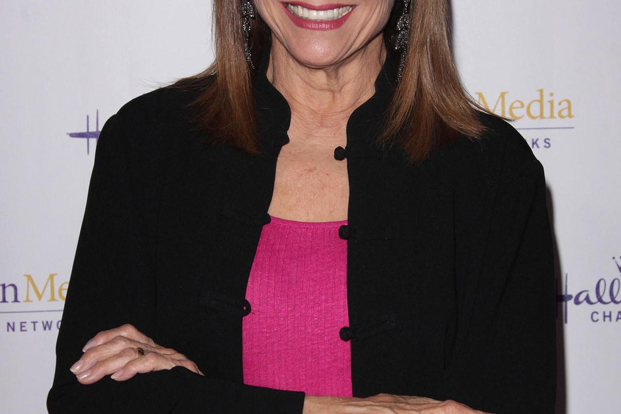  Valerie Harper