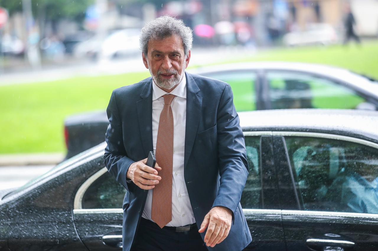 Zagreb: Članovi HDZ-a dolaze na sjednicu Predsjedništva stranke