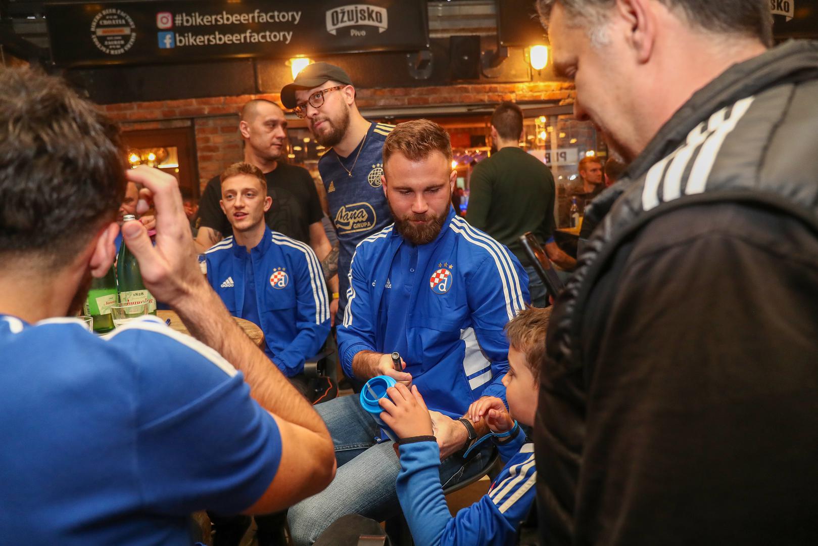 Bila je to prilika za druženje, opuštanje uoči ulaska u posljednji mjesec napete nogometne sezone