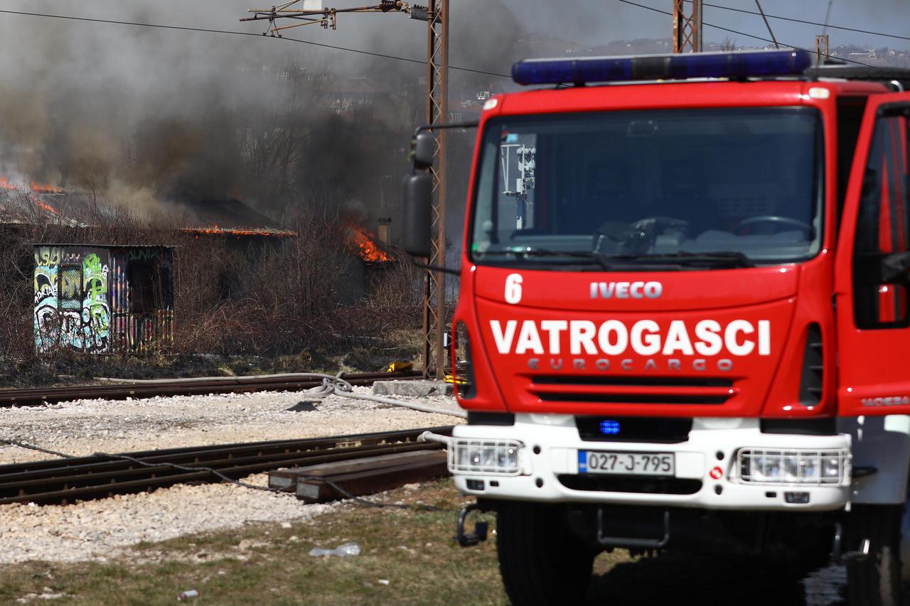 Požar na objektima u blizini Željezničke stanice u Sarajevu