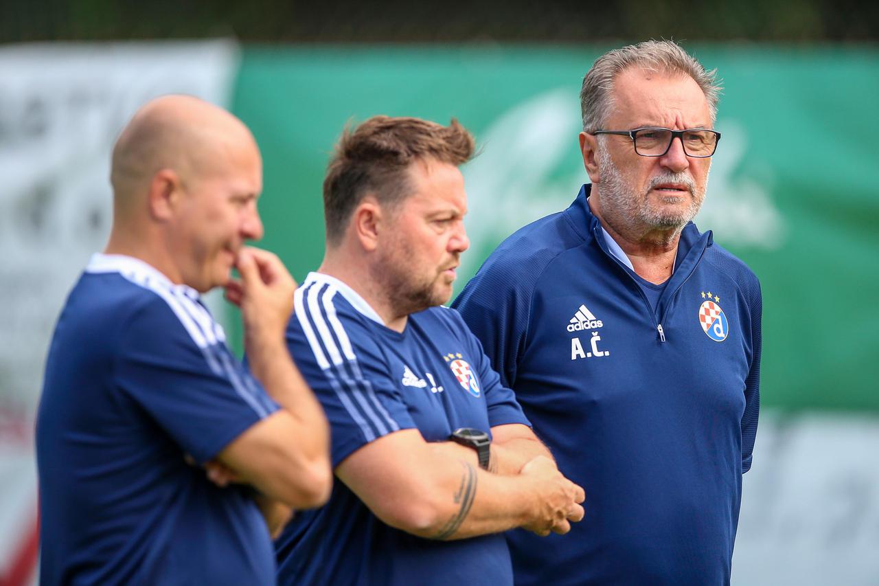 Trening nogometaša Dinama u Moravskim Toplicama