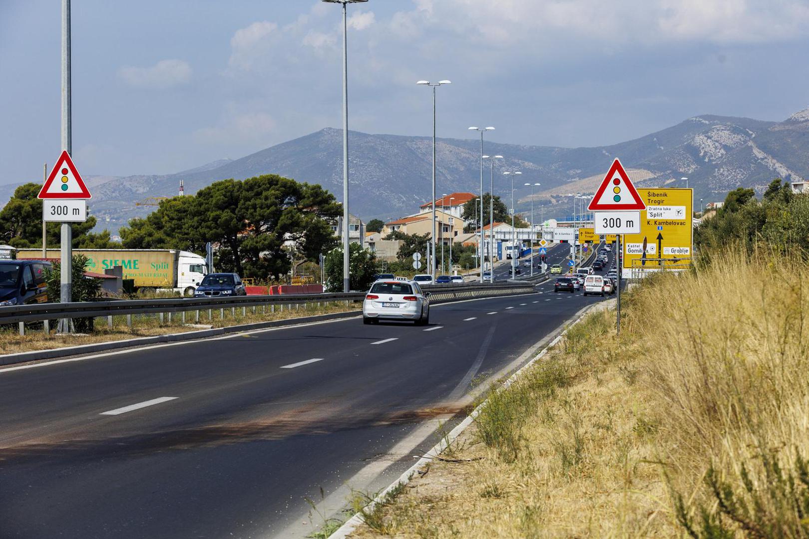 28.08.2022., Kastel Sucurac - U 01:22 sati na brzoj cesti u Kastel Sucurcu doslo je do prometne nesrece u kojoj su sudjelovali automobil i motocikl. U nesreci je poginuo vozac motocikla, Milan Livaja, otac nogometasa Hajduka Marka Livaje. Photo: Miroslav Lelas/PIXSELL